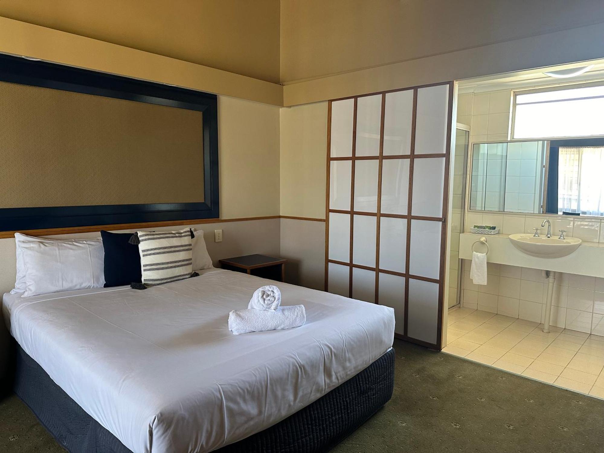The Tower Hotel كالغورلي المظهر الخارجي الصورة